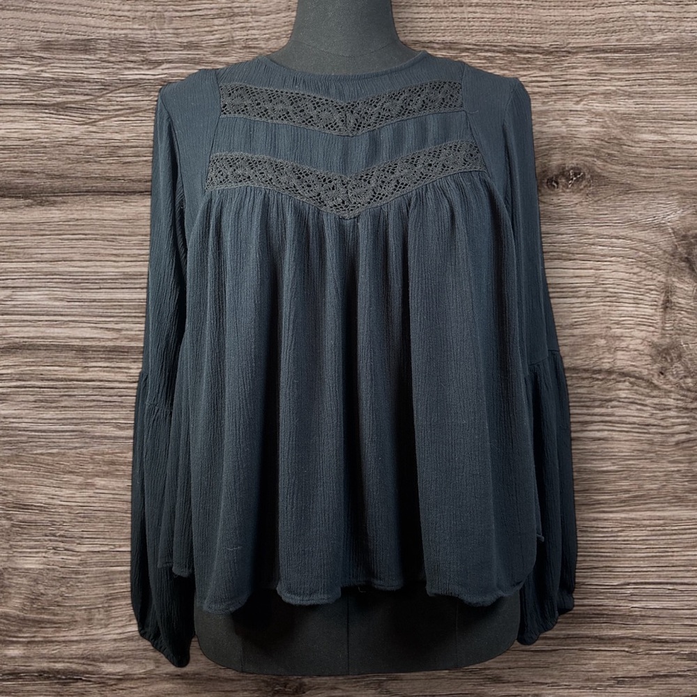 Scoop Black Women's Blouse with Lace Accents Medium 8-10